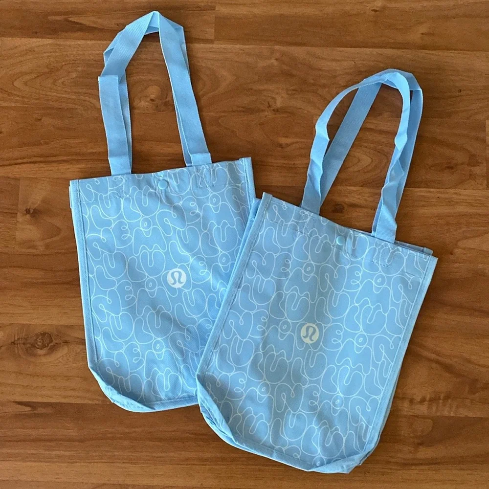 limited edition lululemon bag Holiday Special Small Reusable Tote Carryall Gym W 31.5cm x D 16.5cm x H 38cm (12.4 x 6.5 x 15) Lululemon holiday bag - Gem